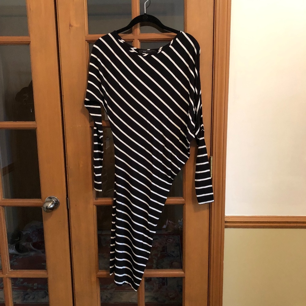 BCBGMaxAzria Hilda Asymmetrical Dress (size XXS)